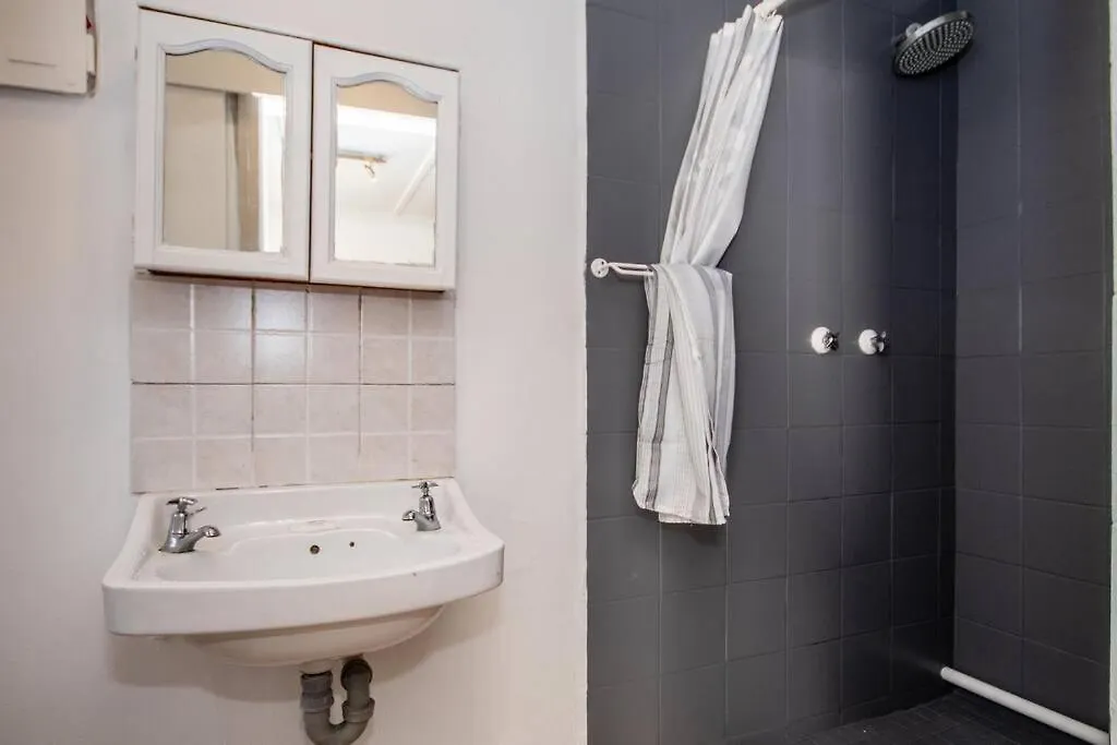 Hq Warm And Cosy 1 Bedroom Unit In Sea Point Cape Town 0*,