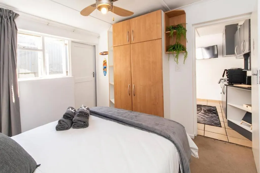 Hq Warm And Cosy 1 Bedroom Unit In Sea Point Cape Town 0*,  South Africa